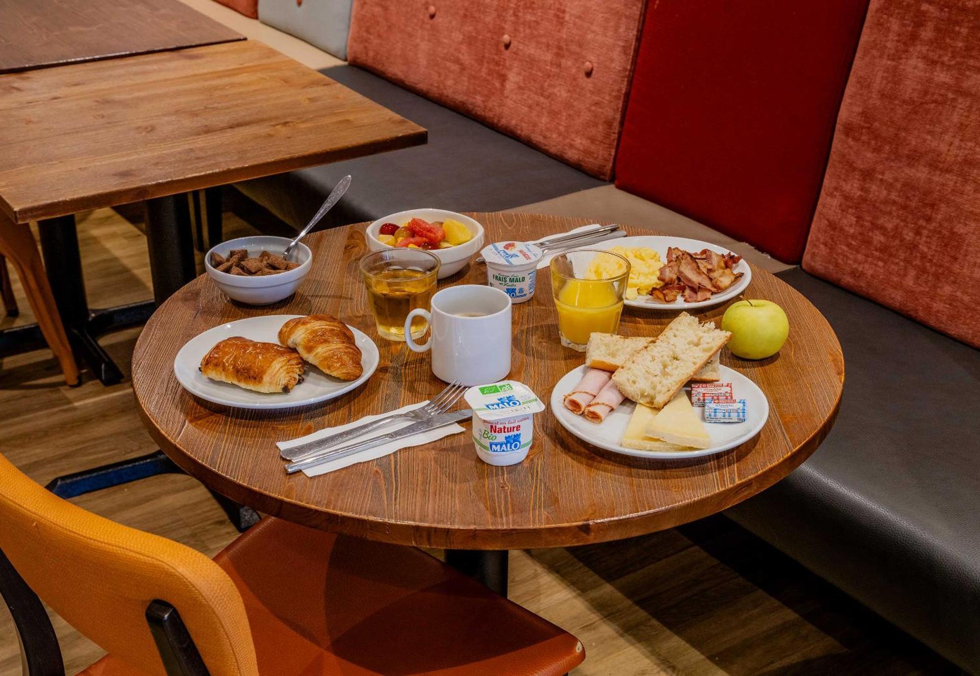 B&B Hotel Lille Roubaix Centre Grand-Place Екстер'єр фото